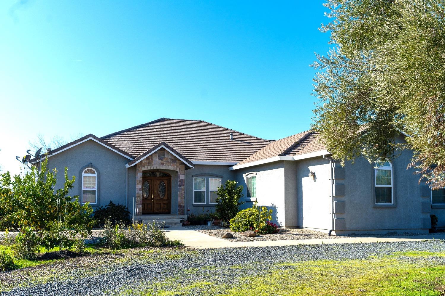 Sycamore Avenue, Patterson, California image 1