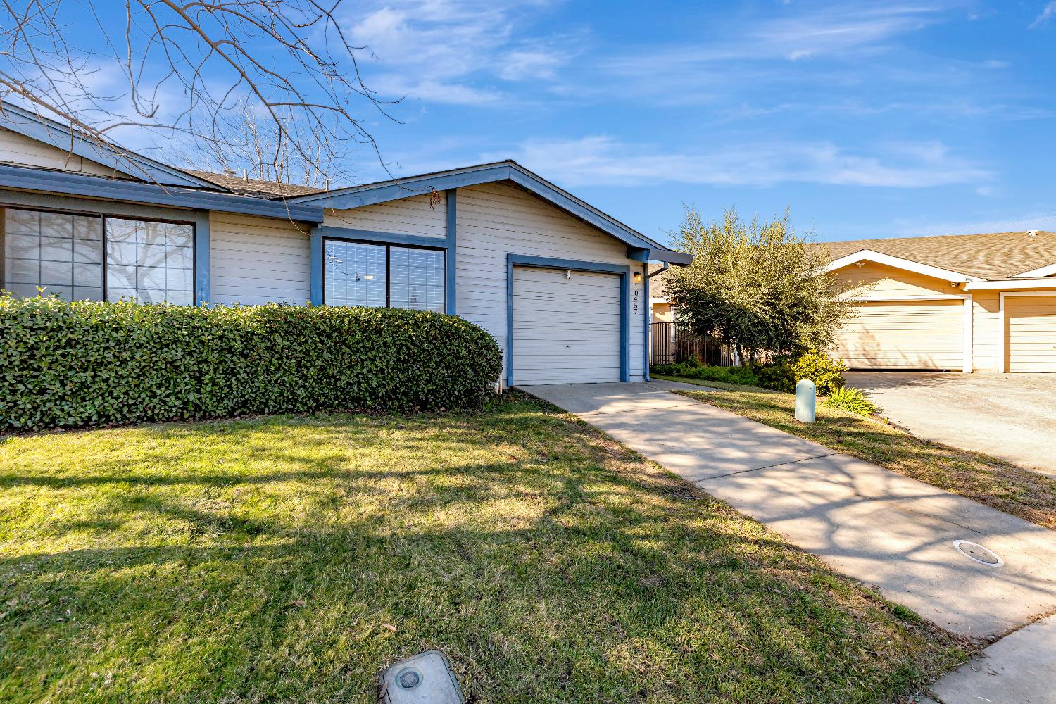 Sierra Crest Drive, Rancho Cordova, California image 1