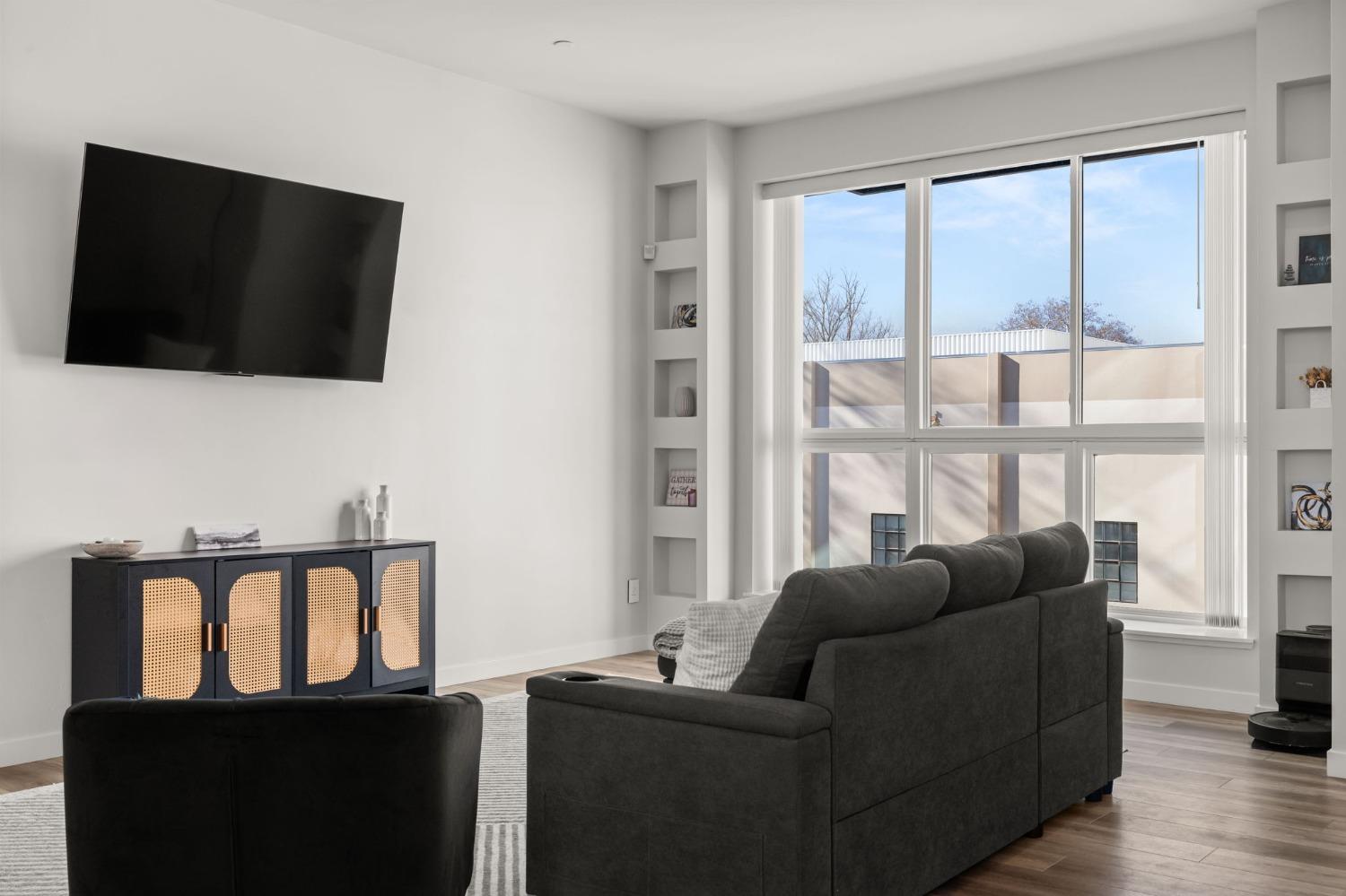 Detail Gallery Image 22 of 53 For 1816 5th St, Sacramento,  CA 95811 - 3 Beds | 2/1 Baths