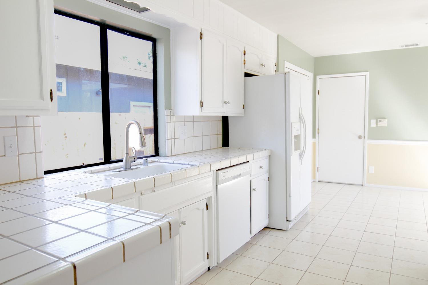Detail Gallery Image 14 of 17 For 3522 Chatsworth Ct, Stockton,  CA 95209 - 3 Beds | 2 Baths