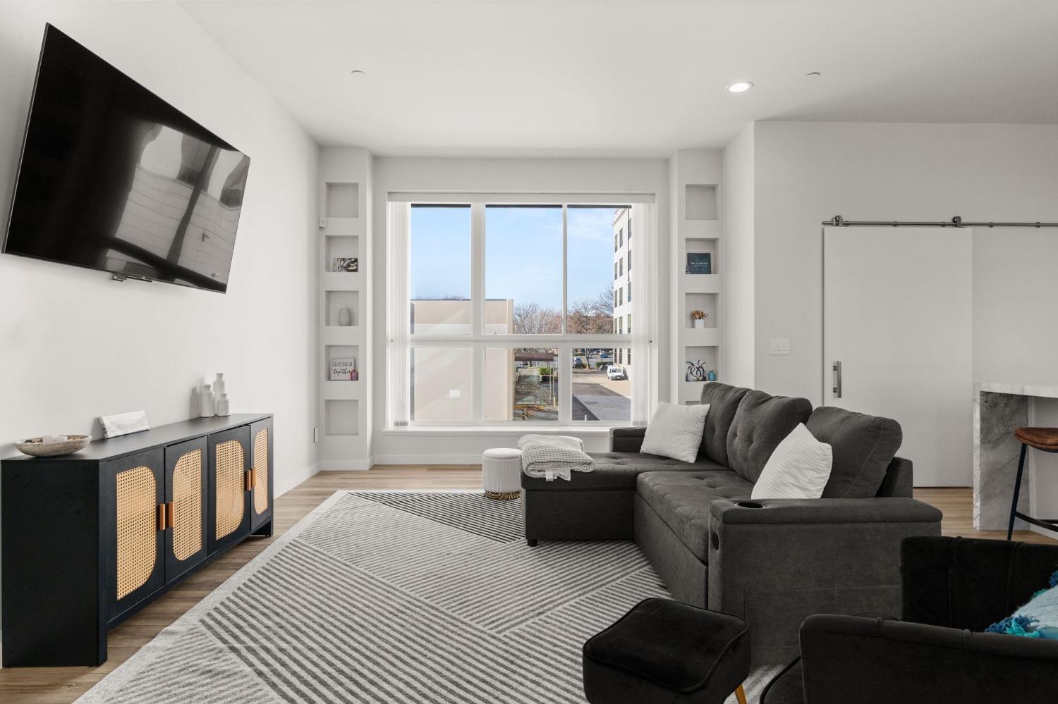 Detail Gallery Image 21 of 53 For 1816 5th St, Sacramento,  CA 95811 - 3 Beds | 2/1 Baths