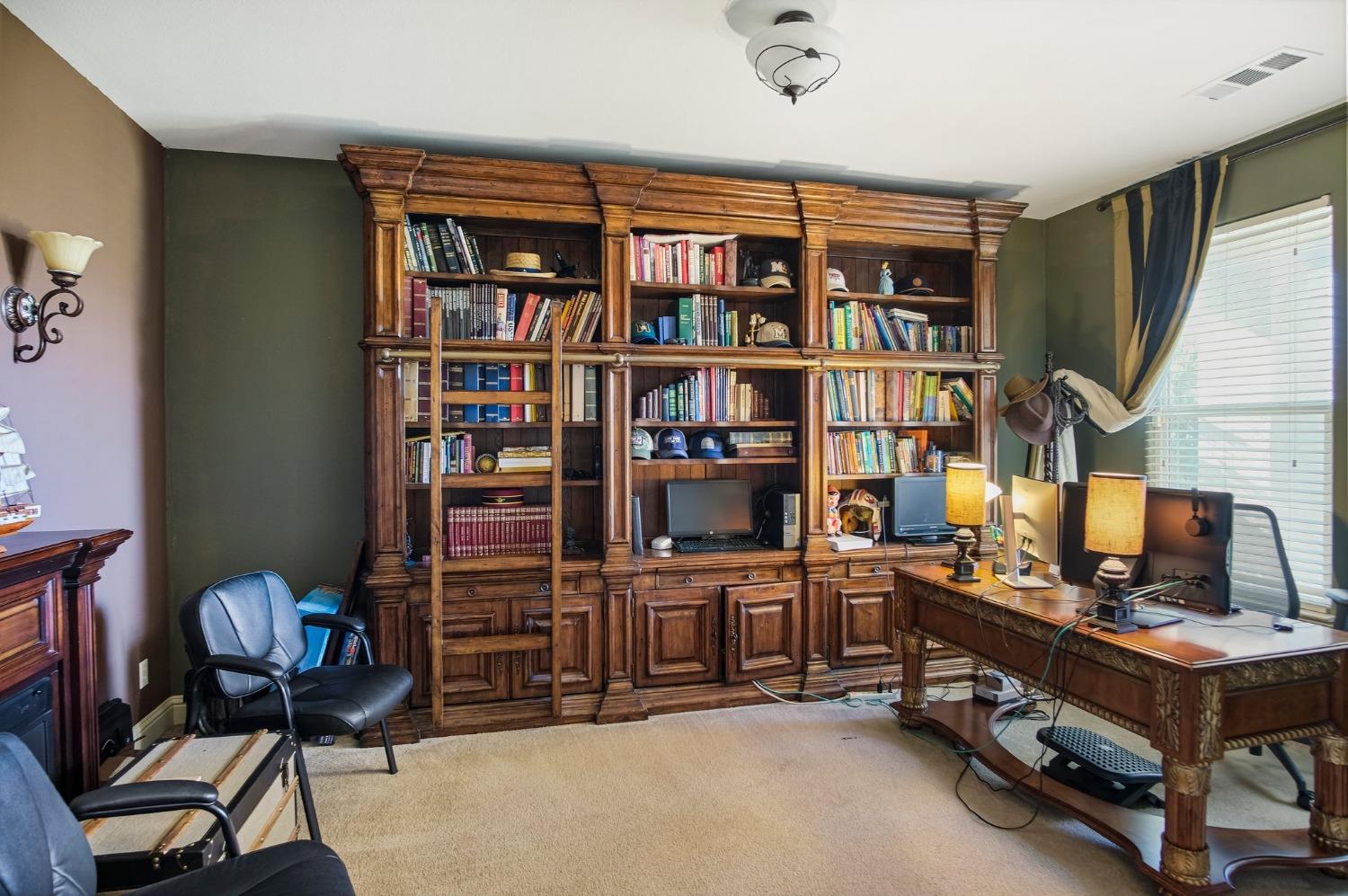 Detail Gallery Image 11 of 96 For 26572 Atepa Ln, Thornton,  CA 95242 - 5 Beds | 3/1 Baths