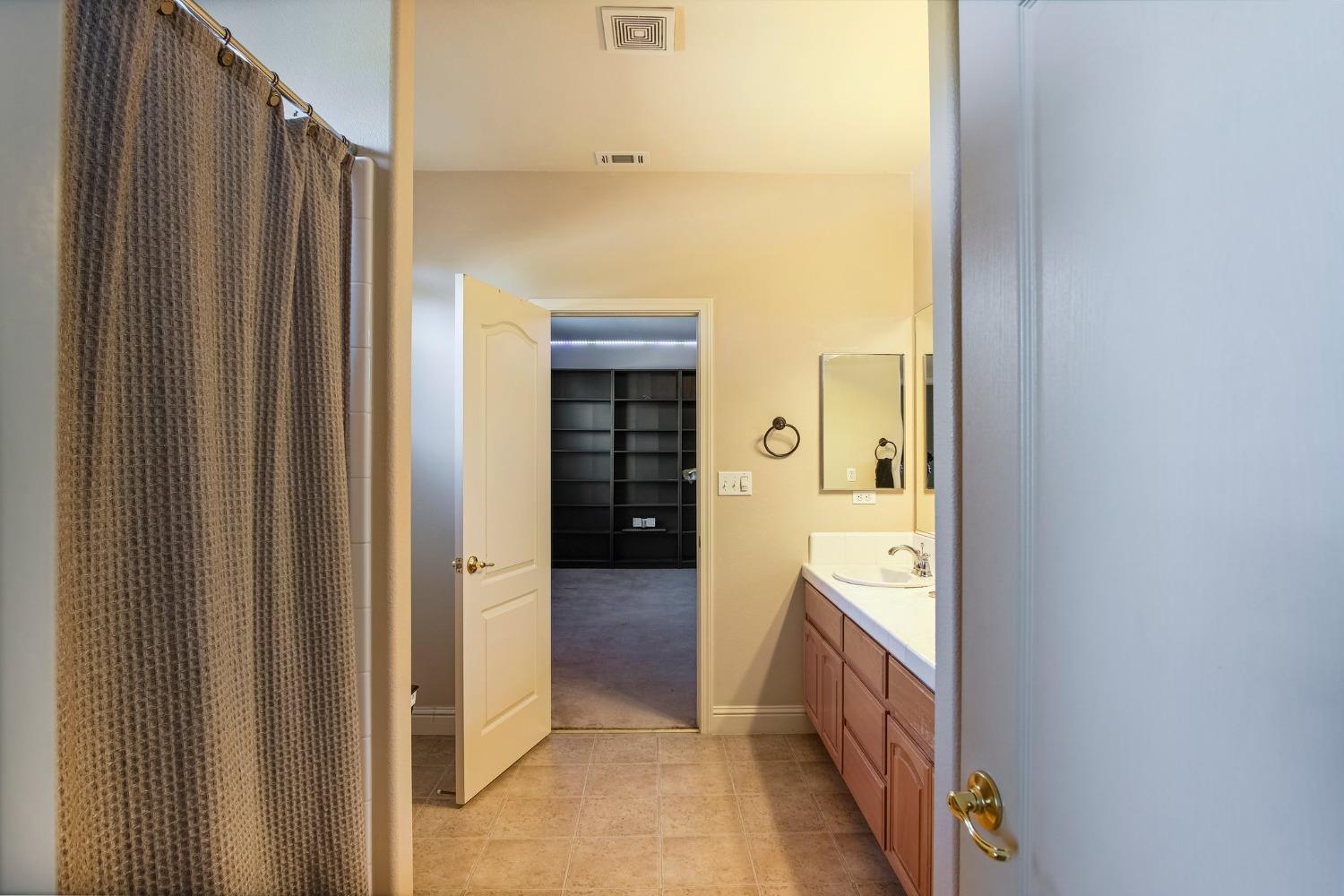 Detail Gallery Image 25 of 96 For 26572 Atepa Ln, Thornton,  CA 95242 - 5 Beds | 3/1 Baths