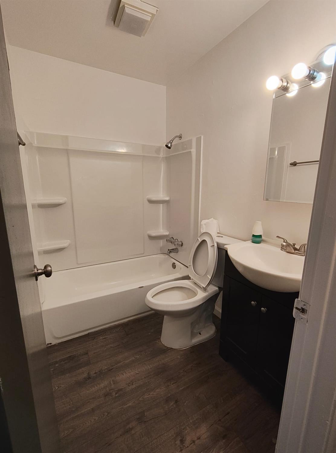 Detail Gallery Image 9 of 18 For 349 Frances St, Manteca,  CA 95336 - 3 Beds | 2 Baths