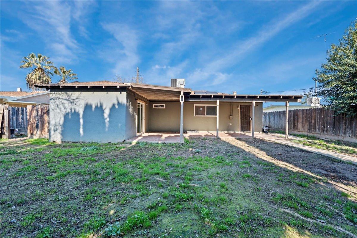 Detail Gallery Image 21 of 25 For 2004 Blue Gum Ave, Modesto,  CA 95358 - 3 Beds | 1 Baths