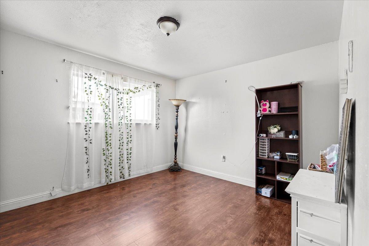 Detail Gallery Image 15 of 25 For 2004 Blue Gum Ave, Modesto,  CA 95358 - 3 Beds | 1 Baths