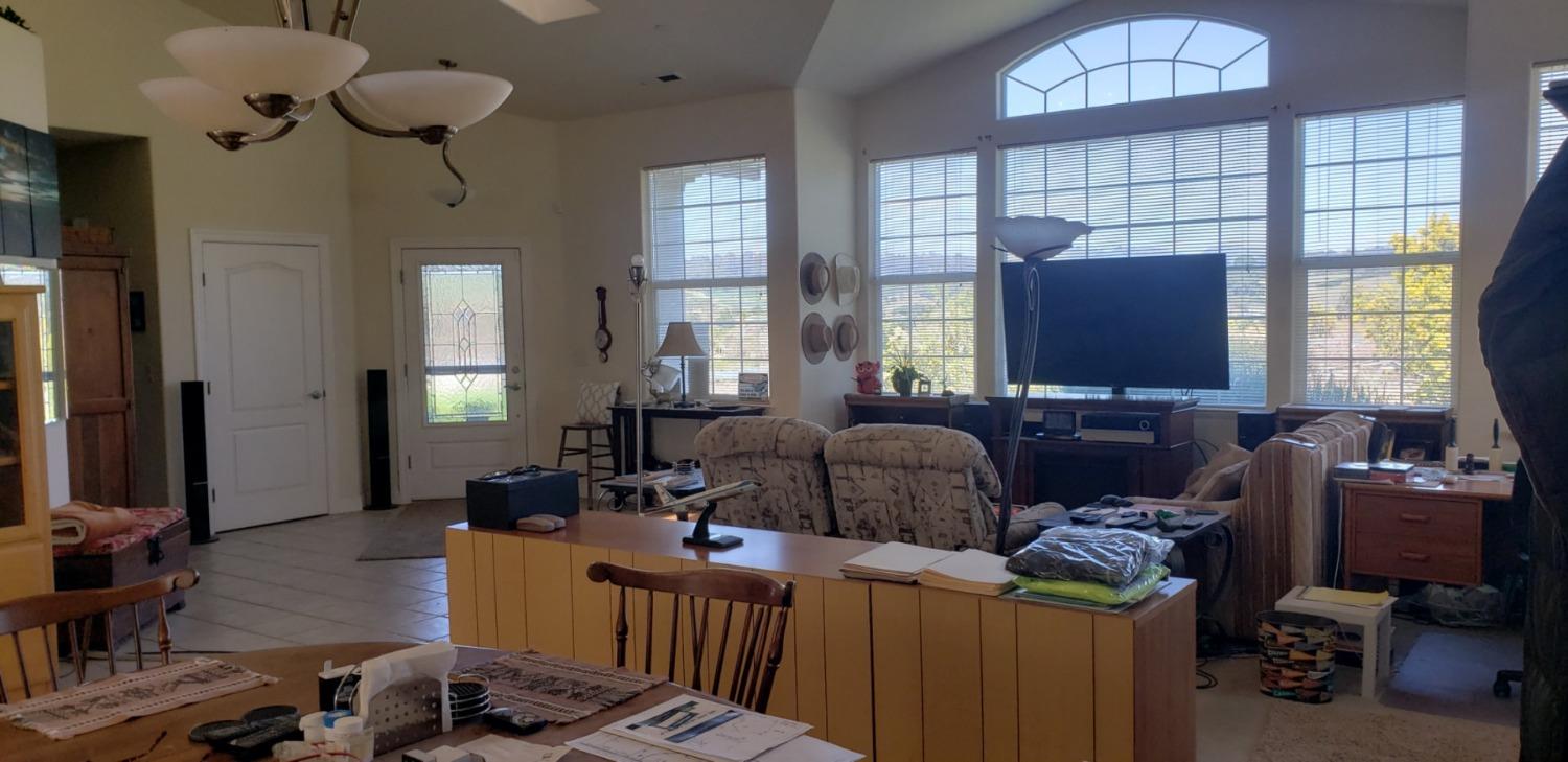 Detail Gallery Image 6 of 19 For 76 Live Oak Rd, Royal Oaks,  CA 95076 - 3 Beds | 2 Baths
