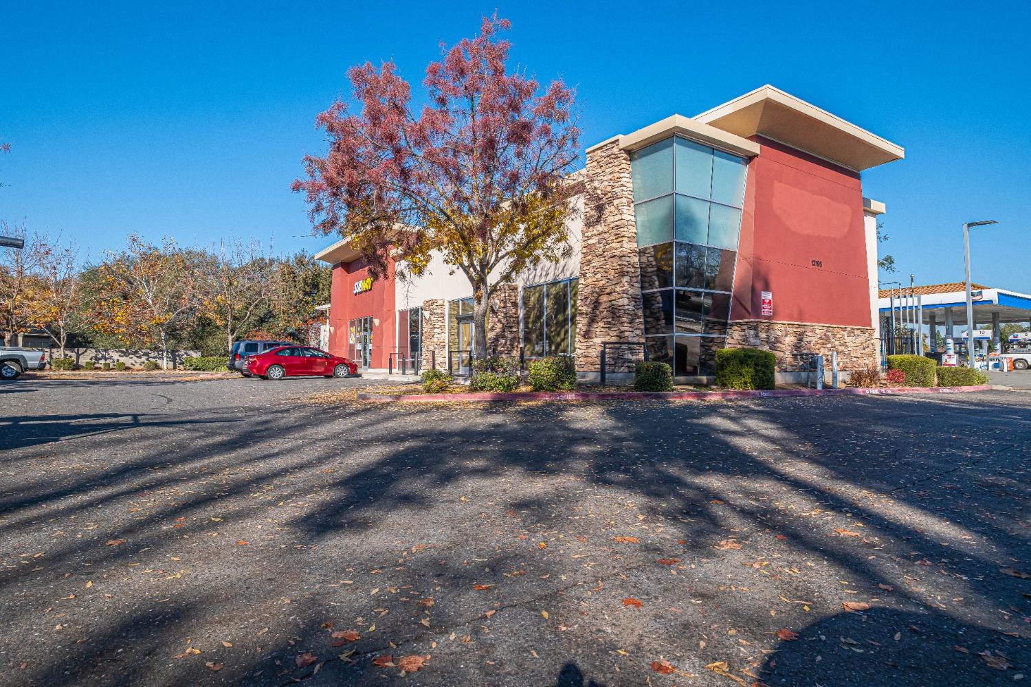 Detail Gallery Image 1 of 9 For 12195 Tributary Point Dr #100,  Rancho Cordova,  CA 95670 - – Beds | – Baths