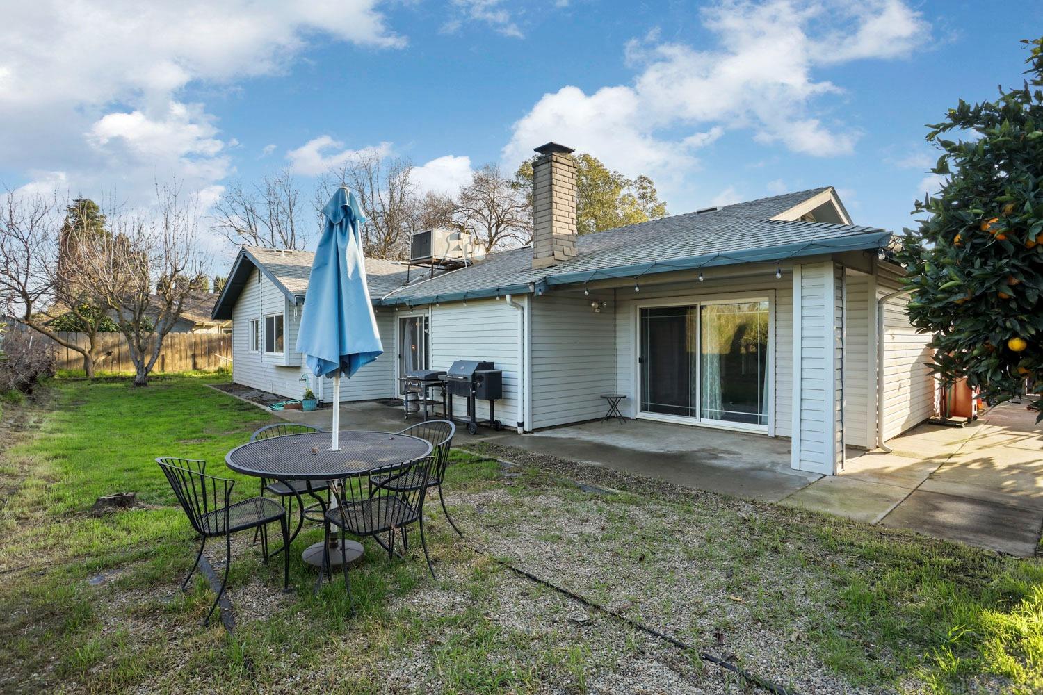 Detail Gallery Image 36 of 42 For 818 Foxfire Dr, Manteca,  CA 95337 - 3 Beds | 2 Baths