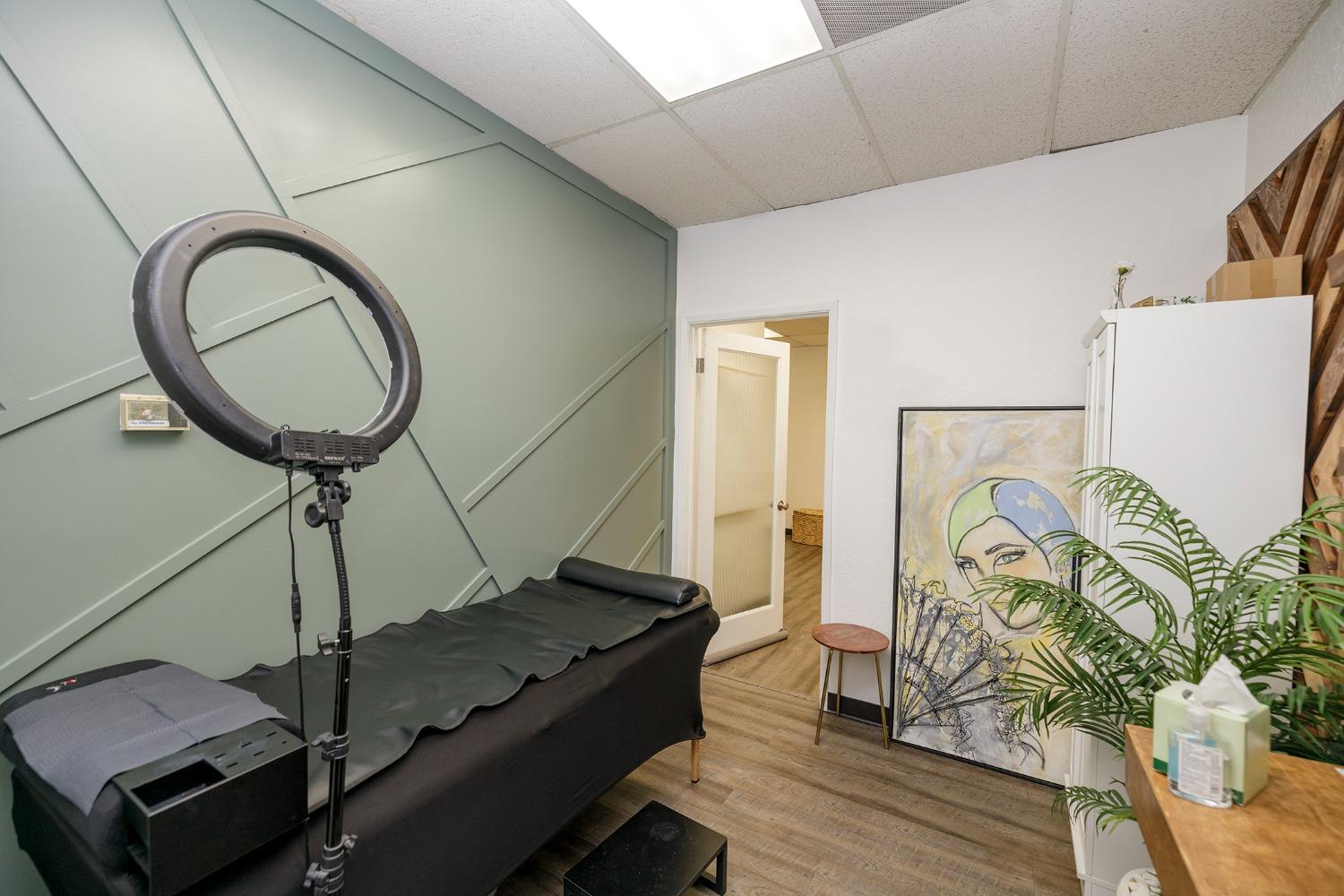 Detail Gallery Image 20 of 22 For 1214 11th St, Modesto,  CA 95354 - – Beds | – Baths