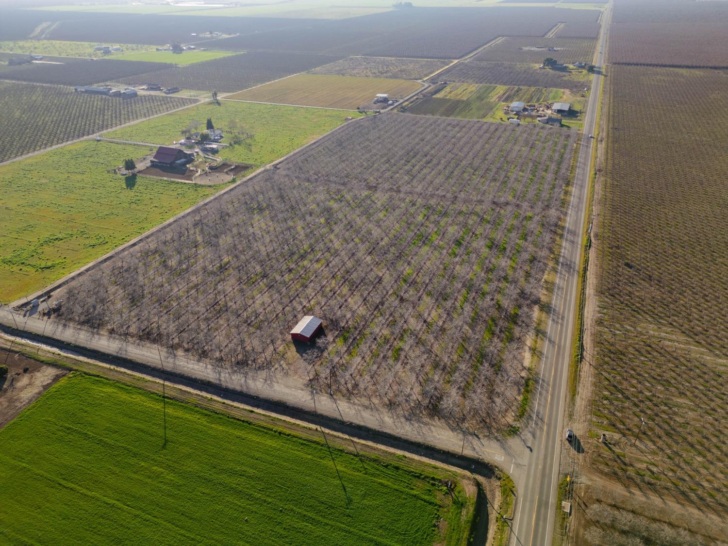 Whealan Road, Le Grand, California image 8