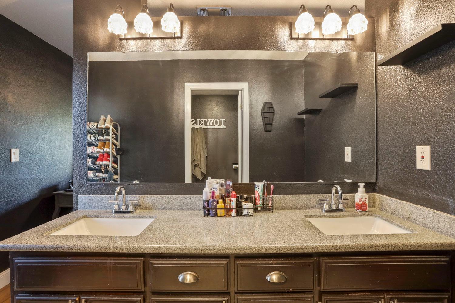 Detail Gallery Image 25 of 42 For 818 Foxfire Dr, Manteca,  CA 95337 - 3 Beds | 2 Baths