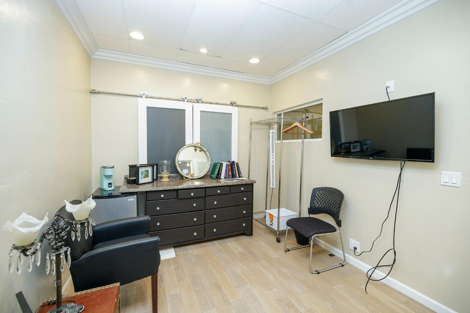 Detail Gallery Image 10 of 22 For 1214 11th St, Modesto,  CA 95354 - – Beds | – Baths