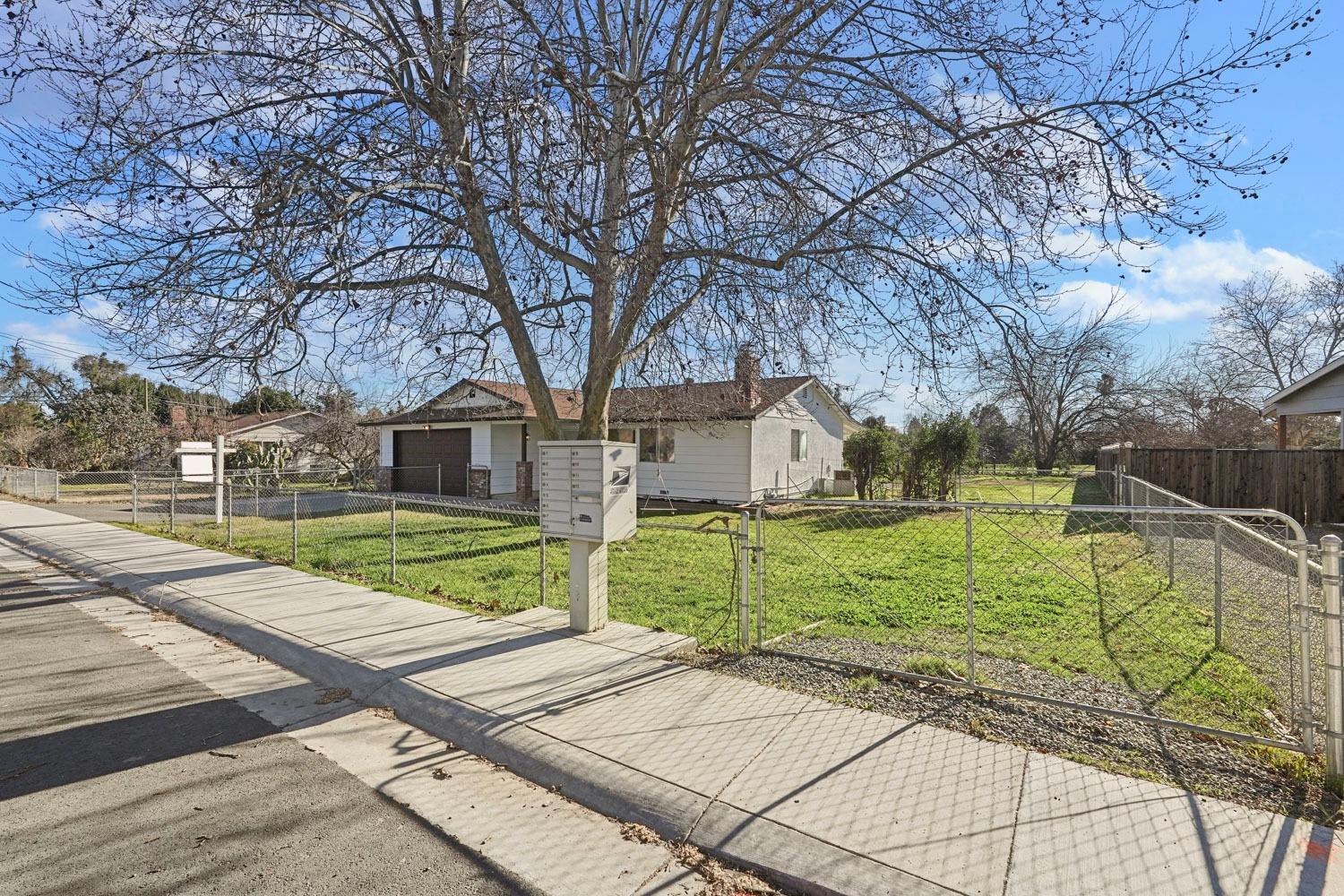 Cedar Lane, Olivehurst, California image 4