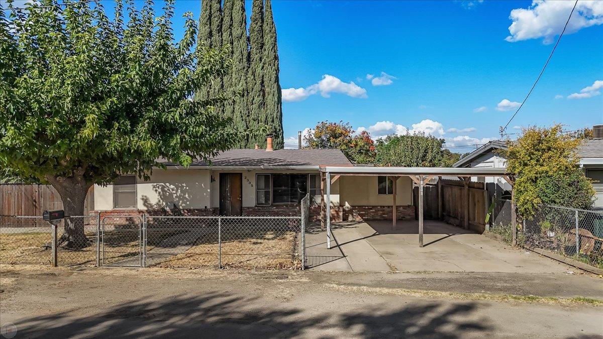 Detail Gallery Image 1 of 1 For 2335 Robertson Rd, Modesto,  CA 95358 - 2 Beds | 1 Baths
