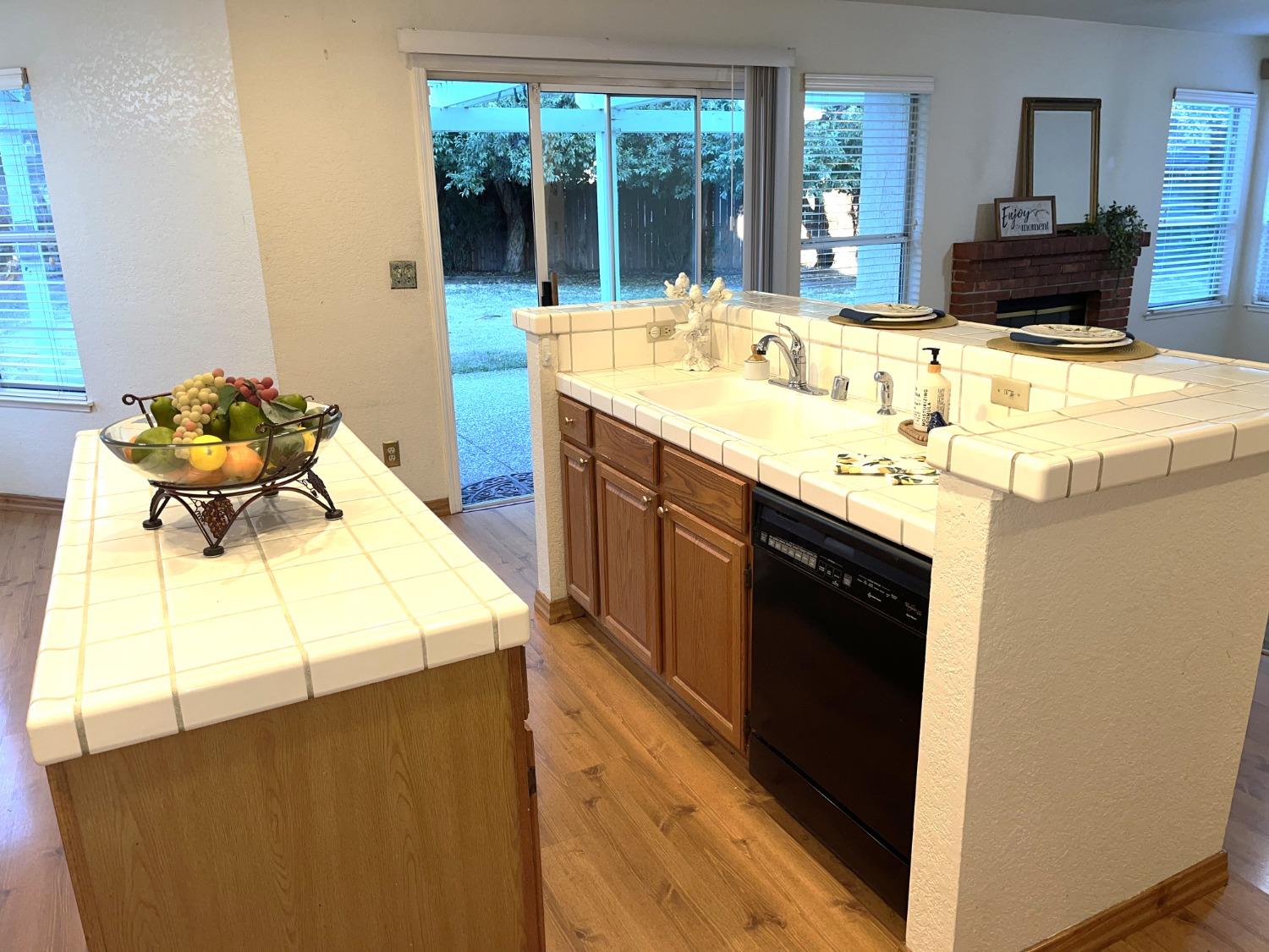Detail Gallery Image 15 of 37 For 1525 Foxwood Dr, Tracy,  CA 95376 - 4 Beds | 3 Baths
