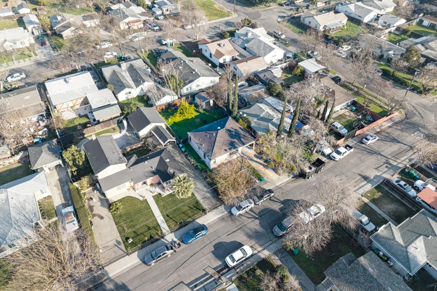 Detail Gallery Image 2 of 16 For 2371 E Lindsay, Stockton,  CA 95205 - 2 Beds | 1 Baths