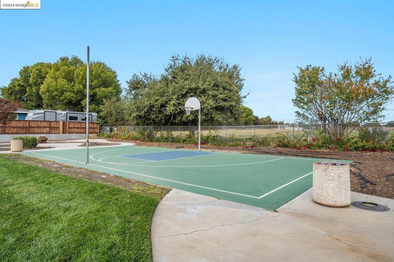 Veronica Court, Antioch, California image 23
