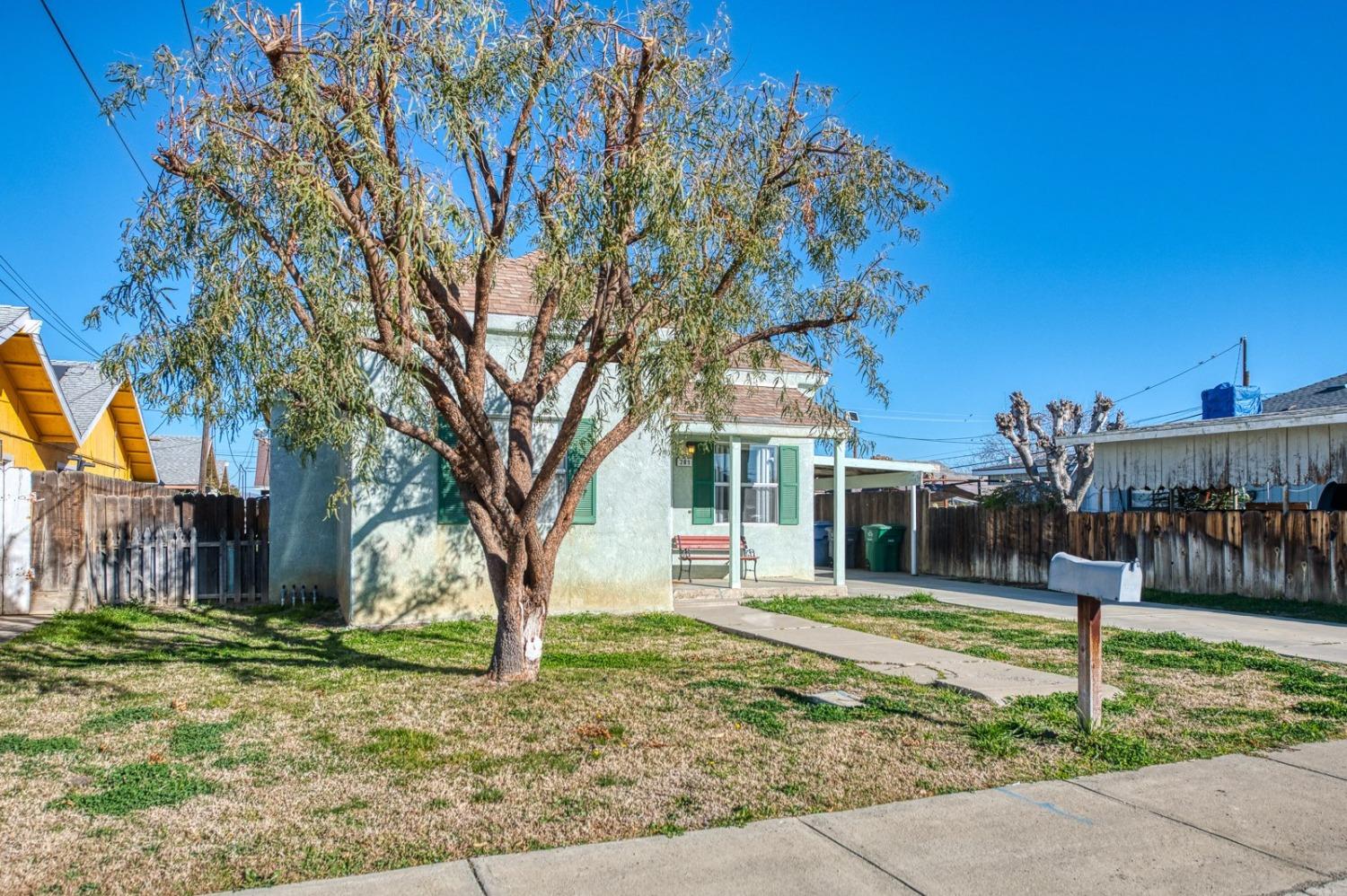 E Pleasant Street, Coalinga, California image 3