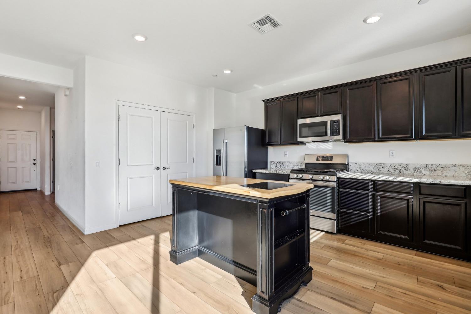 Scholarly Way, Rancho Cordova, California image 12