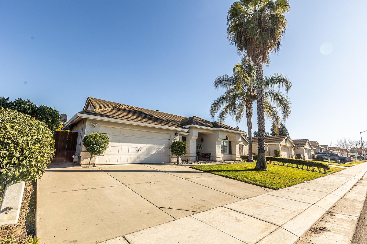 Stanislaus Street, Escalon, California image 3