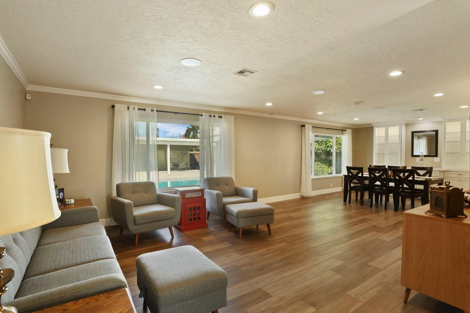 Detail Gallery Image 14 of 65 For 2335 Estate Dr, Stockton,  CA 95209 - 4 Beds | 3 Baths