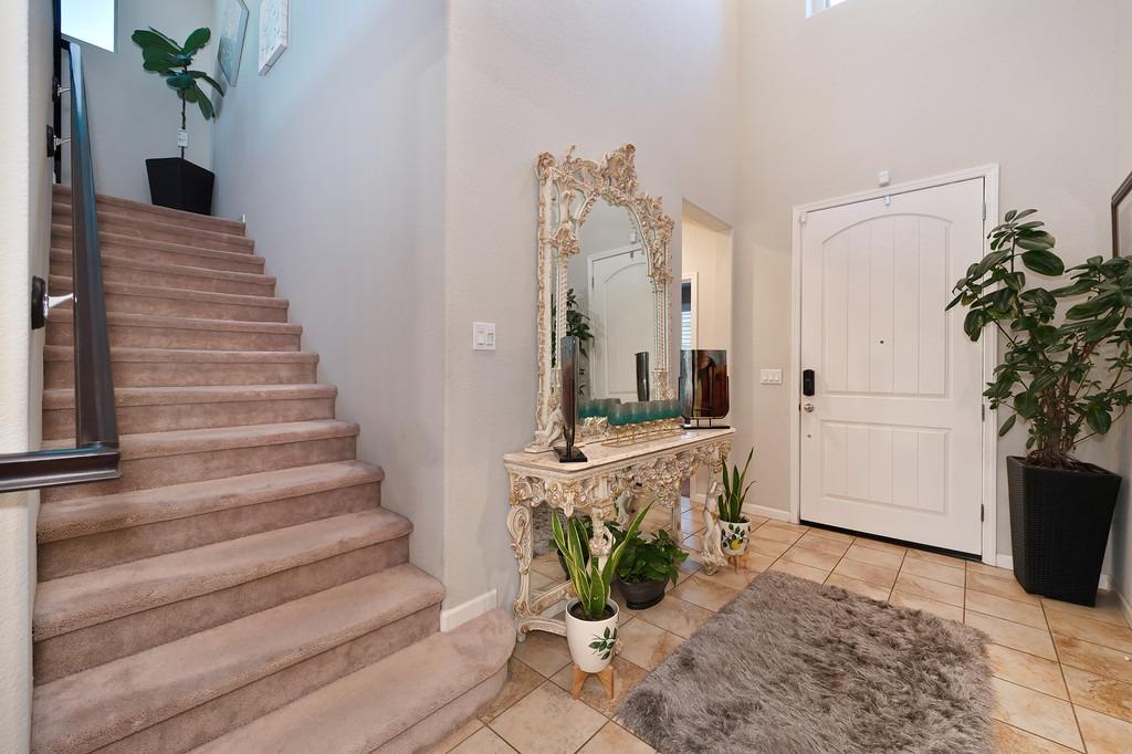 Detail Gallery Image 7 of 72 For 18273 E Melones Dr, Lathrop,  CA 95330 - 4 Beds | 3/1 Baths