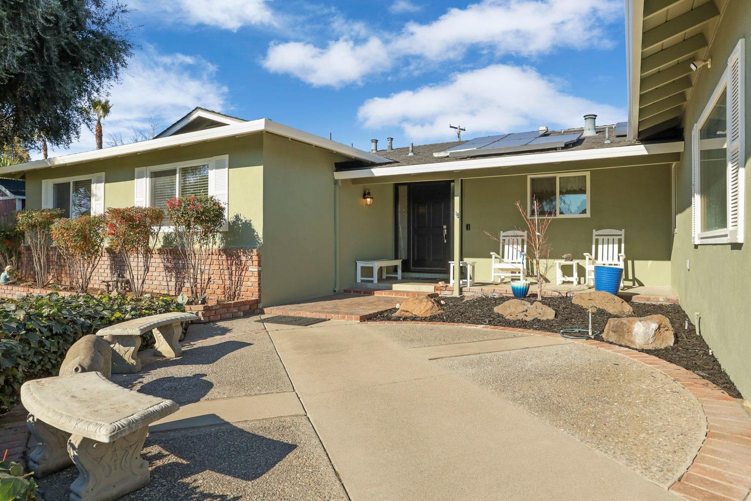 Detail Gallery Image 11 of 65 For 2335 Estate Dr, Stockton,  CA 95209 - 4 Beds | 3 Baths
