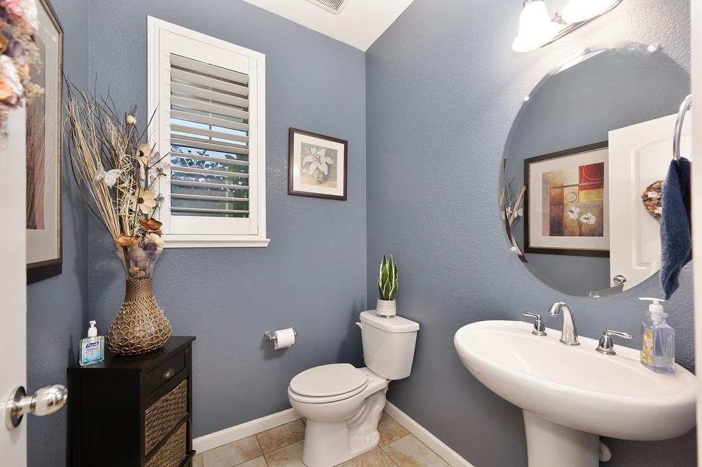 Detail Gallery Image 43 of 72 For 18273 E Melones Dr, Lathrop,  CA 95330 - 4 Beds | 3/1 Baths