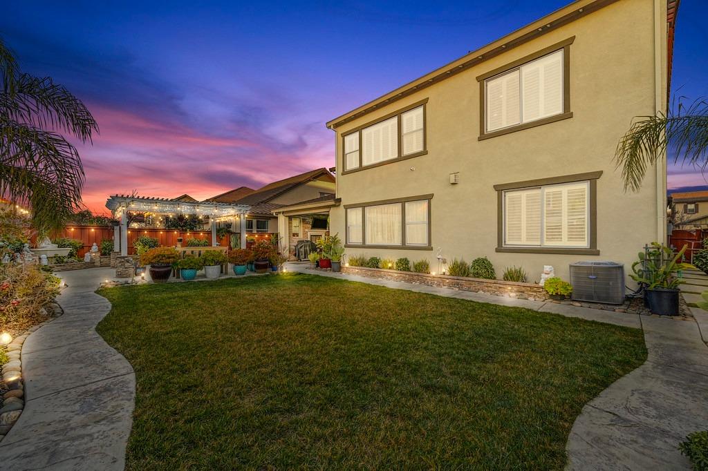 Detail Gallery Image 59 of 72 For 18273 E Melones Dr, Lathrop,  CA 95330 - 4 Beds | 3/1 Baths