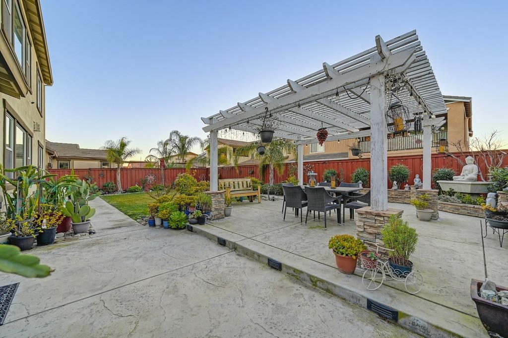 Detail Gallery Image 50 of 72 For 18273 E Melones Dr, Lathrop,  CA 95330 - 4 Beds | 3/1 Baths