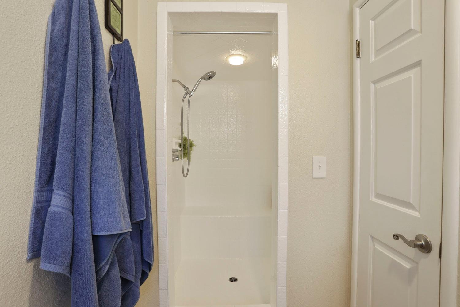Detail Gallery Image 32 of 65 For 2335 Estate Dr, Stockton,  CA 95209 - 4 Beds | 3 Baths