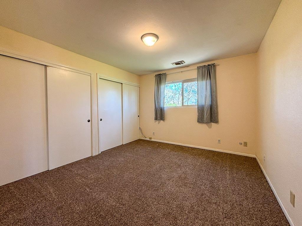 Detail Gallery Image 18 of 79 For 5421 Meadow Croft Ln, Pilot Hill,  CA 95664 - 3 Beds | 2/1 Baths