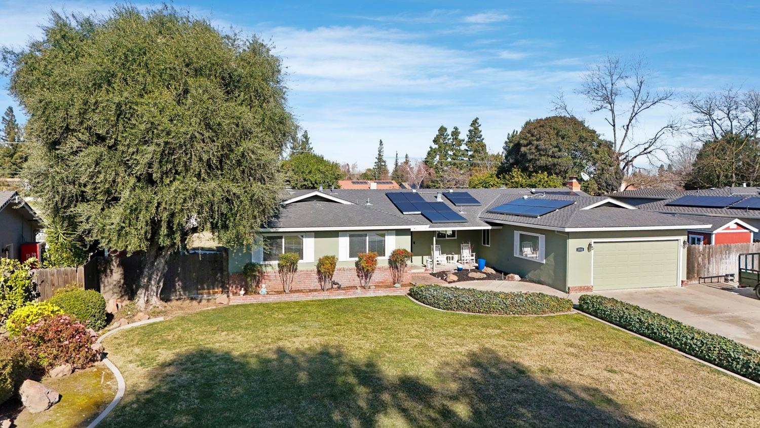 Detail Gallery Image 4 of 65 For 2335 Estate Dr, Stockton,  CA 95209 - 4 Beds | 3 Baths