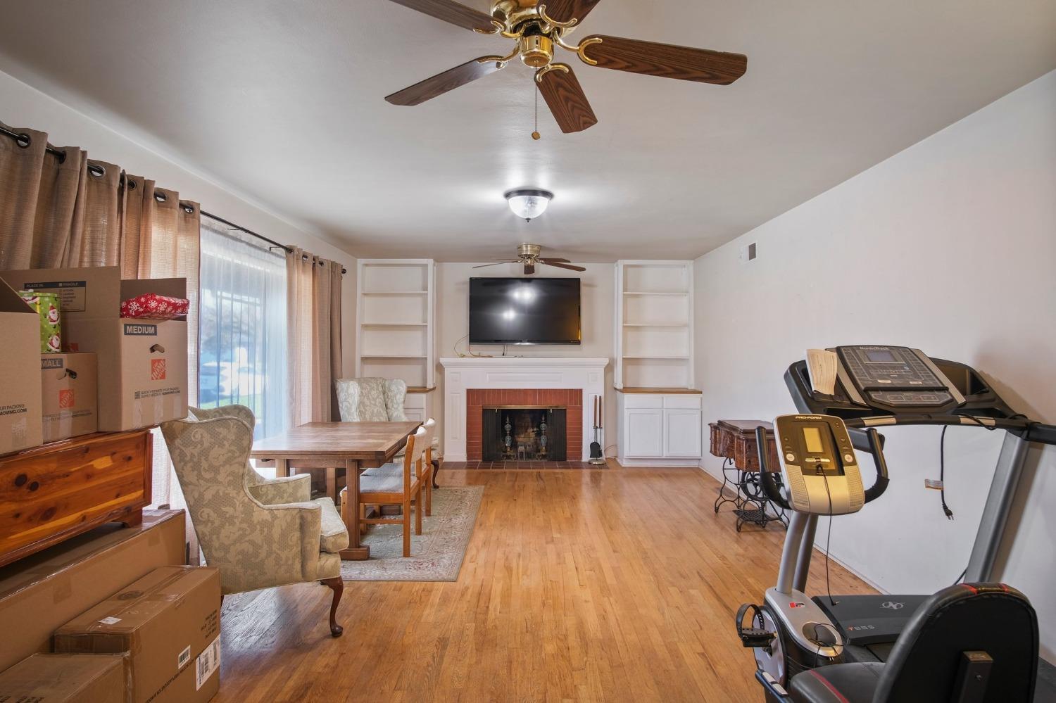 Detail Gallery Image 5 of 27 For 1138 Fordham Ave, Modesto,  CA 95350 - 3 Beds | 2 Baths
