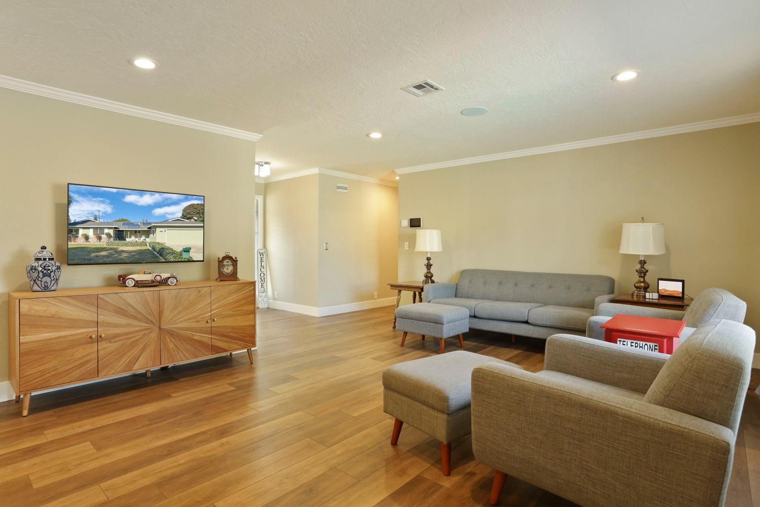 Detail Gallery Image 15 of 65 For 2335 Estate Dr, Stockton,  CA 95209 - 4 Beds | 3 Baths