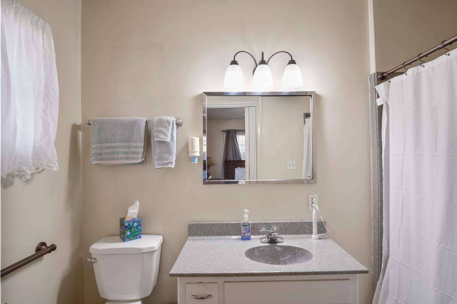 Detail Gallery Image 20 of 27 For 1138 Fordham Ave, Modesto,  CA 95350 - 3 Beds | 2 Baths