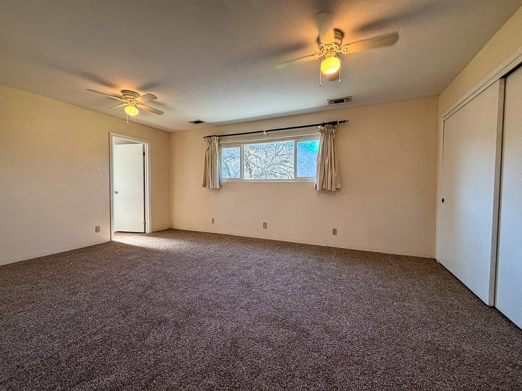 Detail Gallery Image 14 of 79 For 5421 Meadow Croft Ln, Pilot Hill,  CA 95664 - 3 Beds | 2/1 Baths