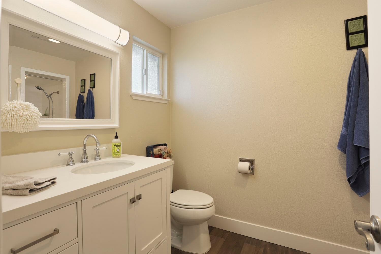 Detail Gallery Image 31 of 65 For 2335 Estate Dr, Stockton,  CA 95209 - 4 Beds | 3 Baths