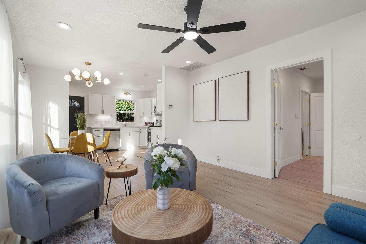 Detail Gallery Image 1 of 1 For 4541 V St, Sacramento,  CA 95817 - 2 Beds | 1 Baths