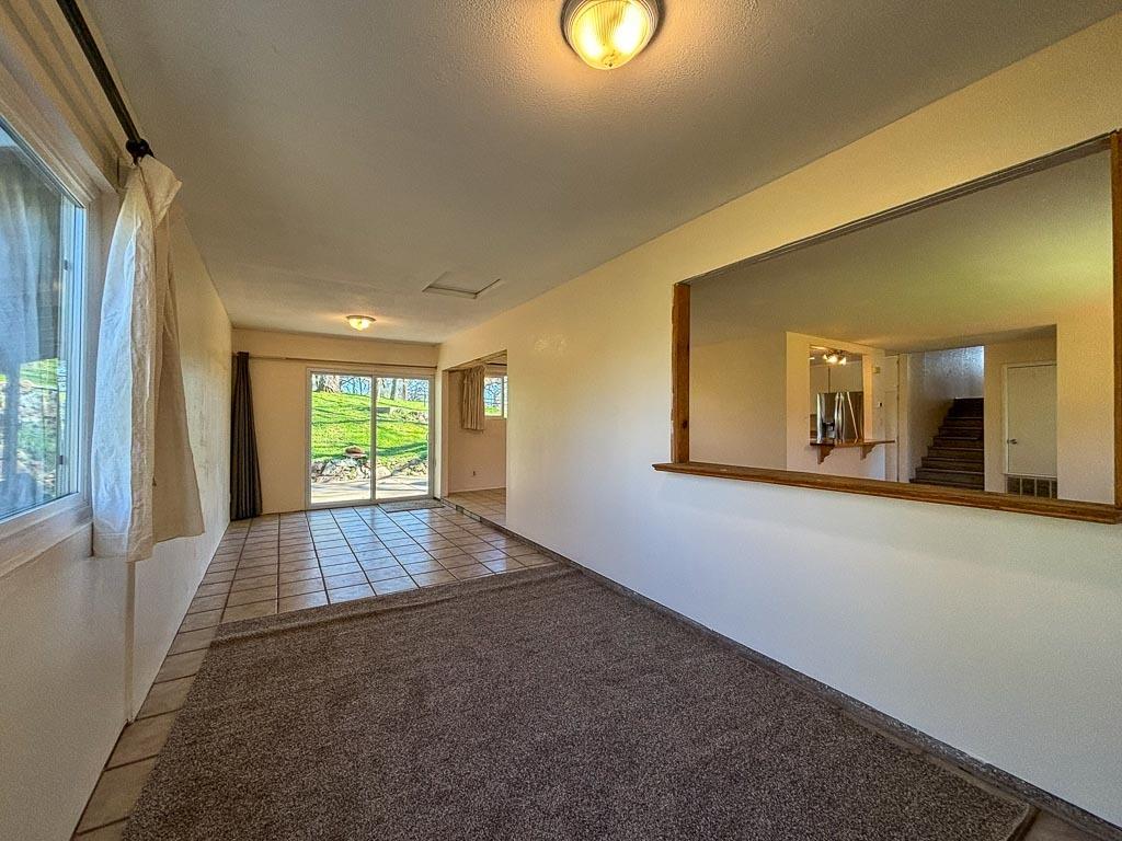 Detail Gallery Image 10 of 79 For 5421 Meadow Croft Ln, Pilot Hill,  CA 95664 - 3 Beds | 2/1 Baths