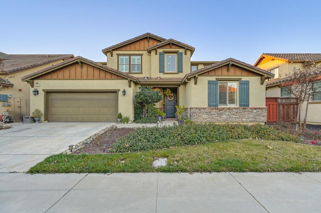 Detail Gallery Image 1 of 72 For 18273 E Melones Dr, Lathrop,  CA 95330 - 4 Beds | 3/1 Baths