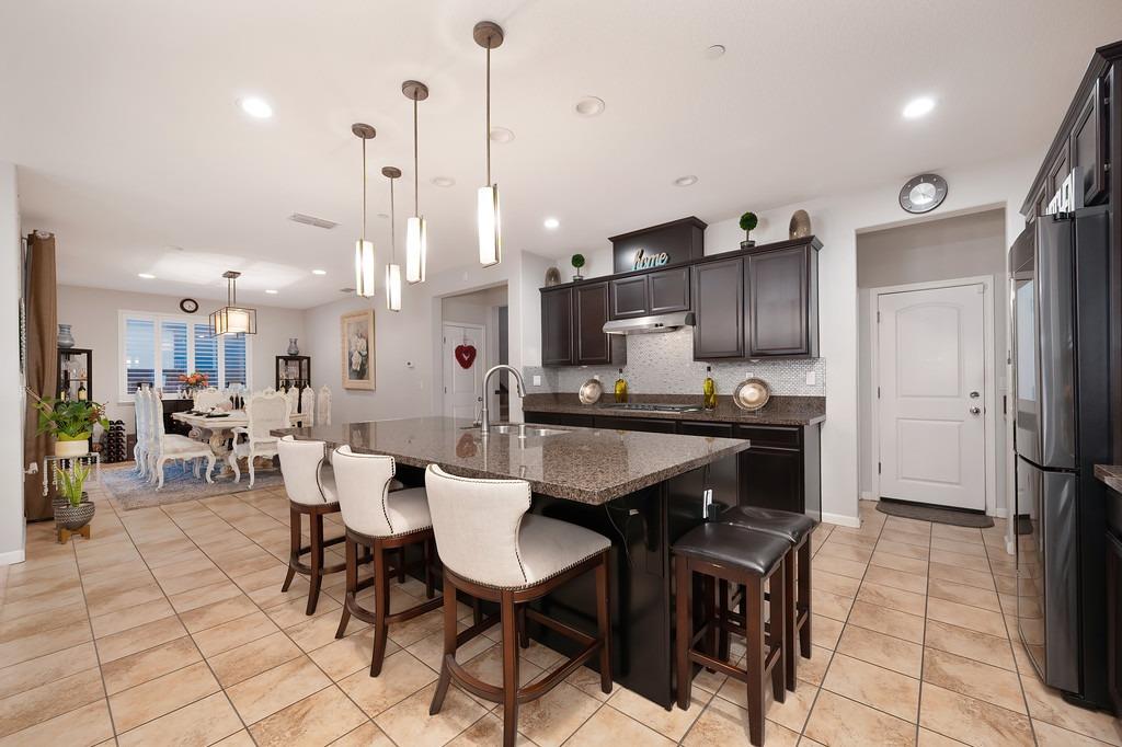 Detail Gallery Image 19 of 72 For 18273 E Melones Dr, Lathrop,  CA 95330 - 4 Beds | 3/1 Baths