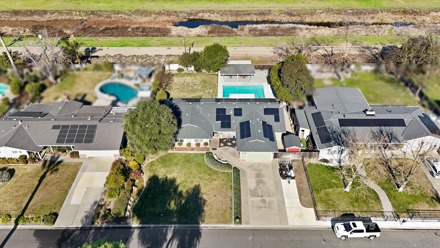 Detail Gallery Image 2 of 65 For 2335 Estate Dr, Stockton,  CA 95209 - 4 Beds | 3 Baths