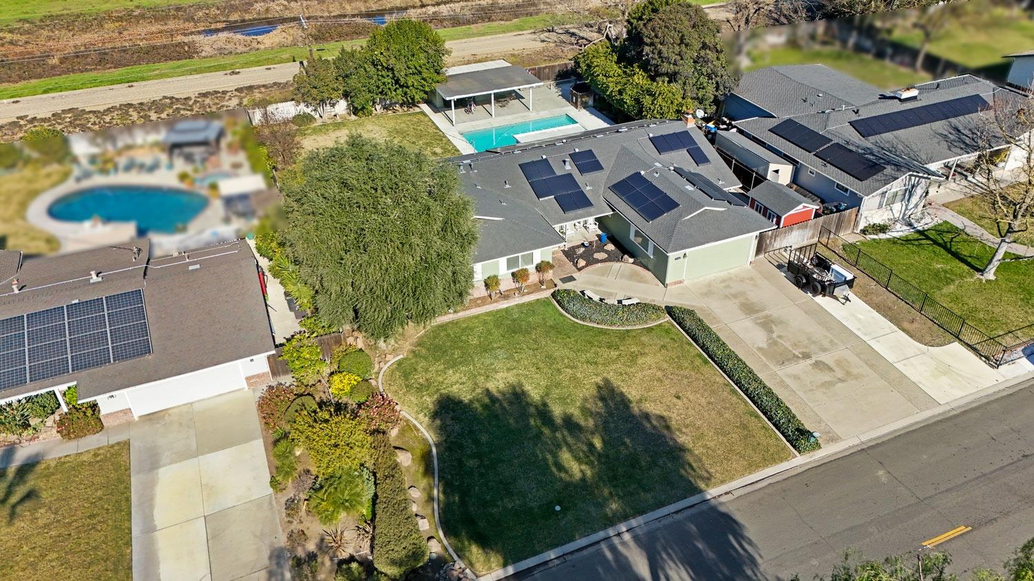 Detail Gallery Image 3 of 65 For 2335 Estate Dr, Stockton,  CA 95209 - 4 Beds | 3 Baths