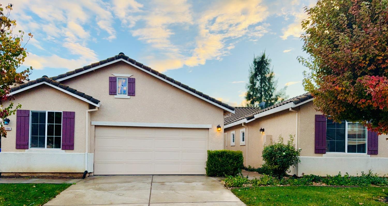 Detail Gallery Image 1 of 1 For 5108 Lotus Pond Way, Elk Grove,  CA 95757 - 4 Beds | 2 Baths