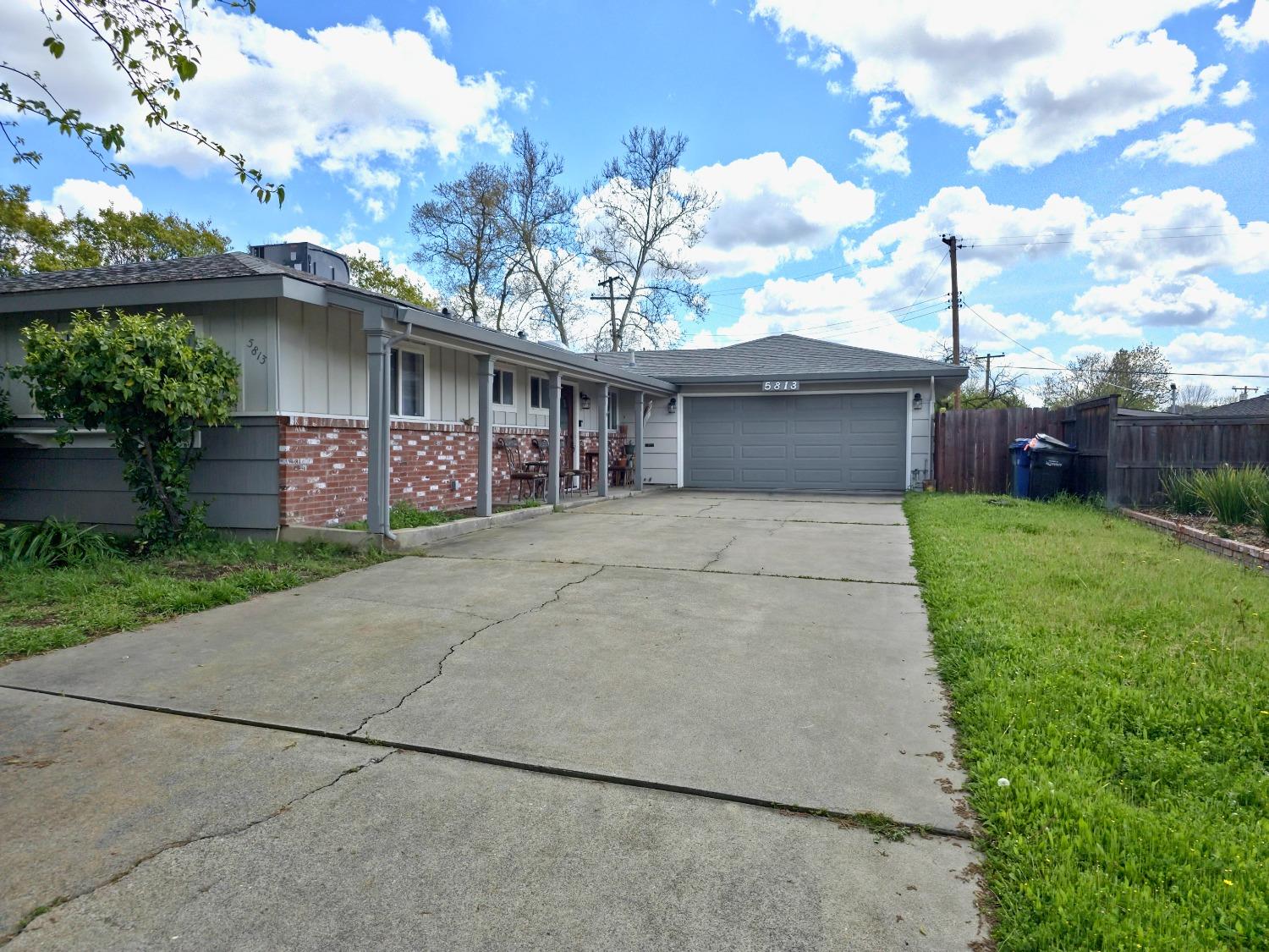 Detail Gallery Image 1 of 1 For 5813 Eastridge Dr, Sacramento,  CA 95842 - 4 Beds | 2 Baths