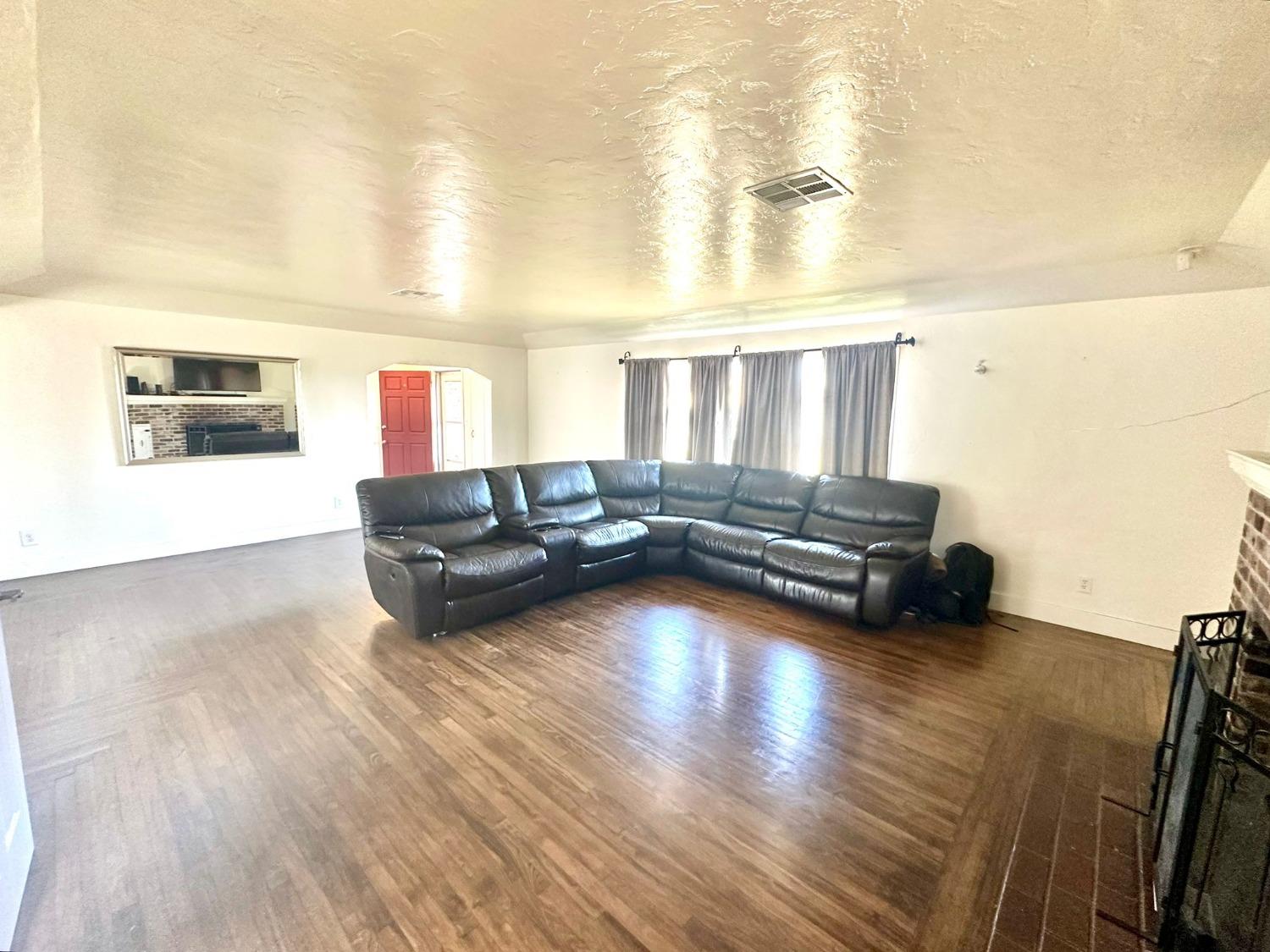Detail Gallery Image 7 of 55 For 917 N Central Ave, Modesto,  CA 95351 - 3 Beds | 2 Baths