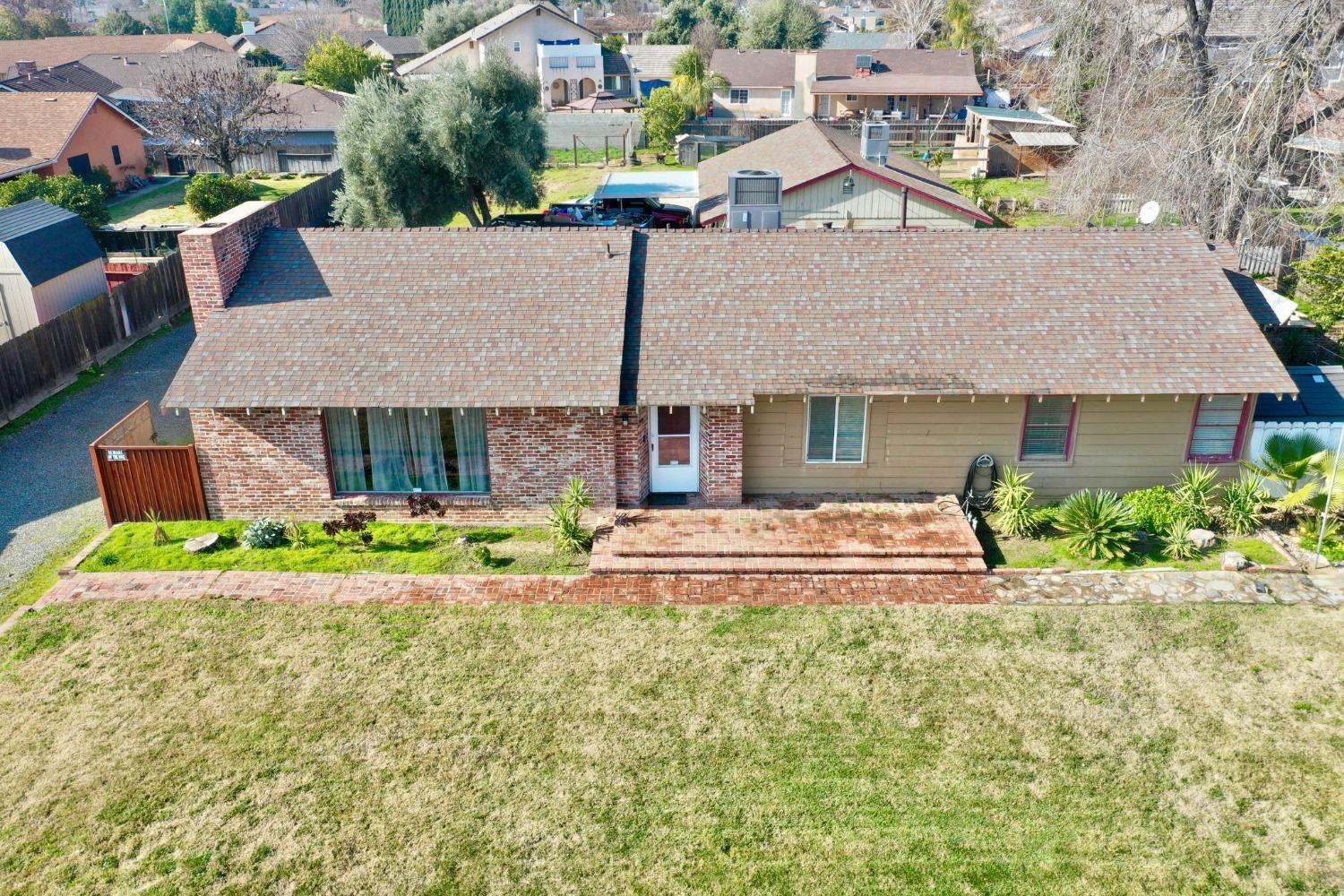 Detail Gallery Image 4 of 55 For 917 N Central Ave, Modesto,  CA 95351 - 3 Beds | 2 Baths