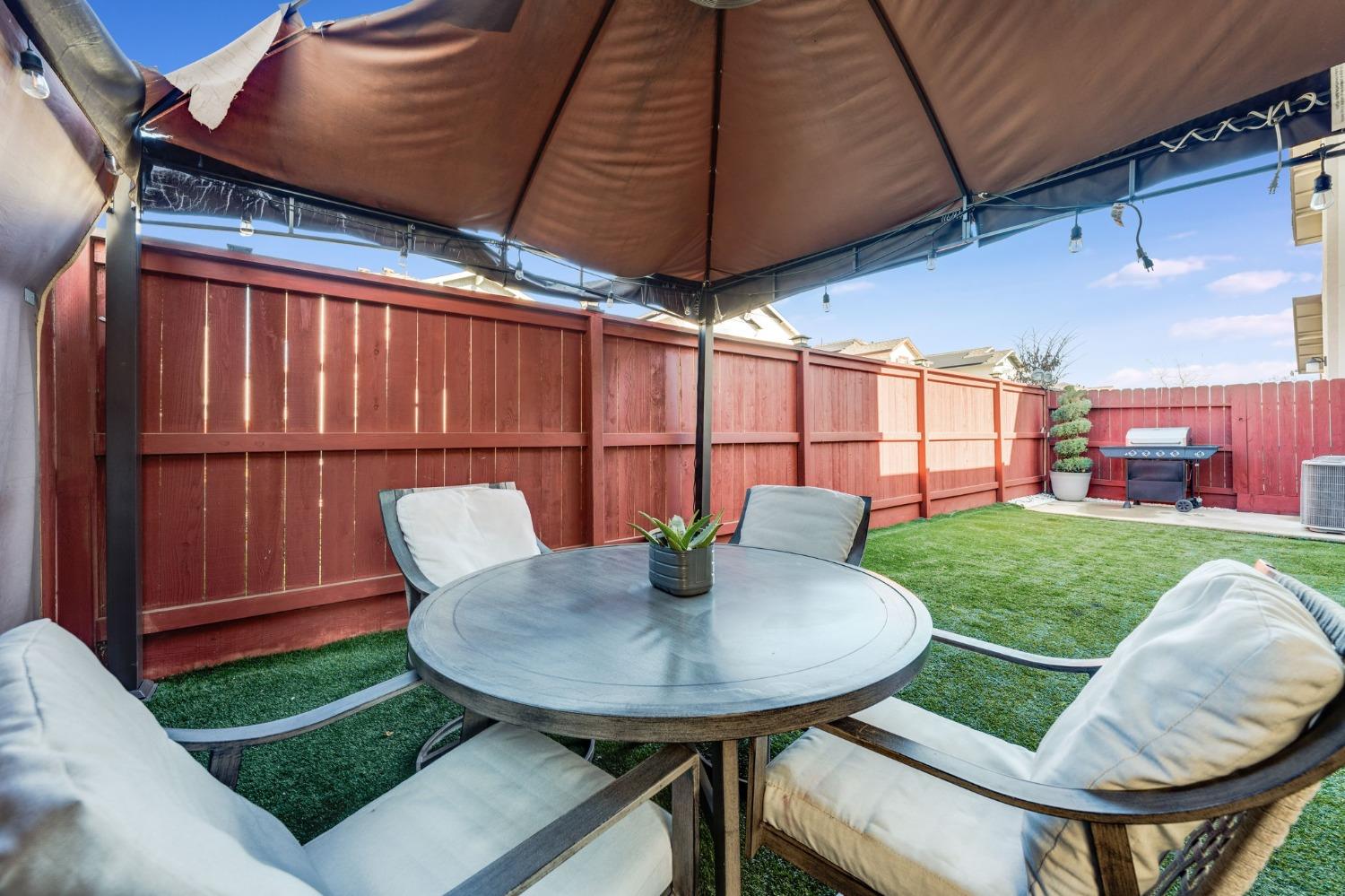 Detail Gallery Image 32 of 34 For 725 Sandstone Dr, Stockton,  CA 95206 - 3 Beds | 3 Baths
